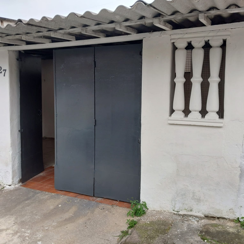 Casa com vaga de Garagem próximo ao Assai