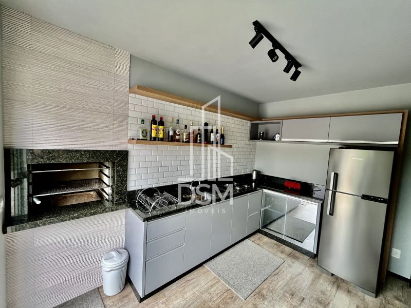 Casa de Alto Padrão, com 3 quartos (1 suíte +  2 dormitórios),  terreno com 3.200m² a venda bairro Águas Claras.