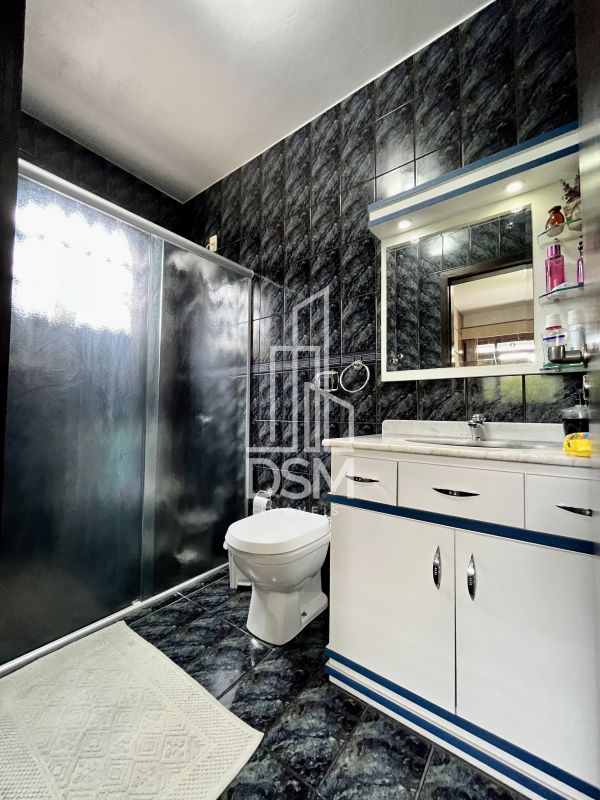 Casa de Alto Padrão, com 3 quartos (1 suíte +  2 dormitórios),  terreno com 3.200m² a venda bairro Águas Claras.