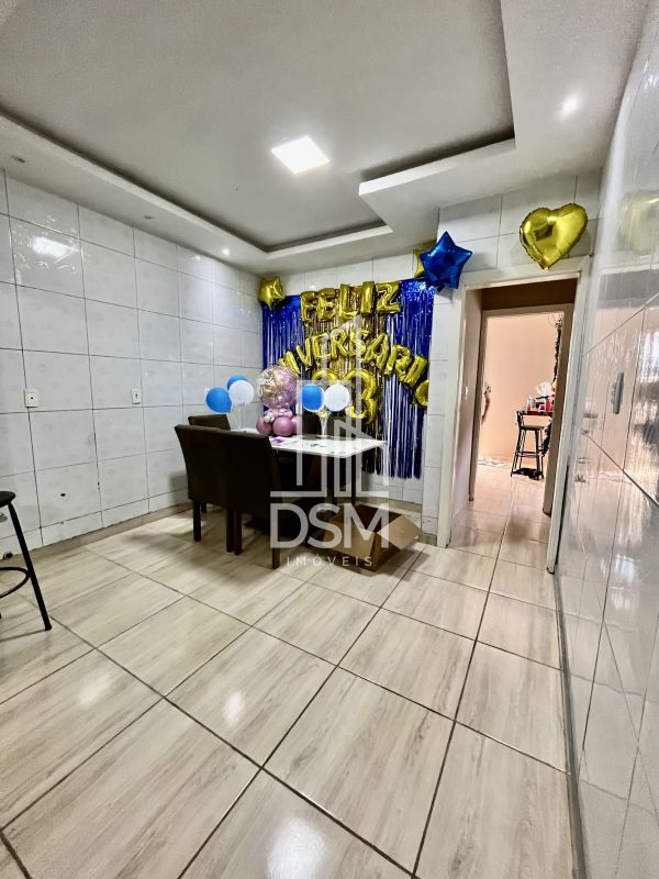 Casa 4 quartos sendo 1 suíte a venda bairro Nova Brasília.