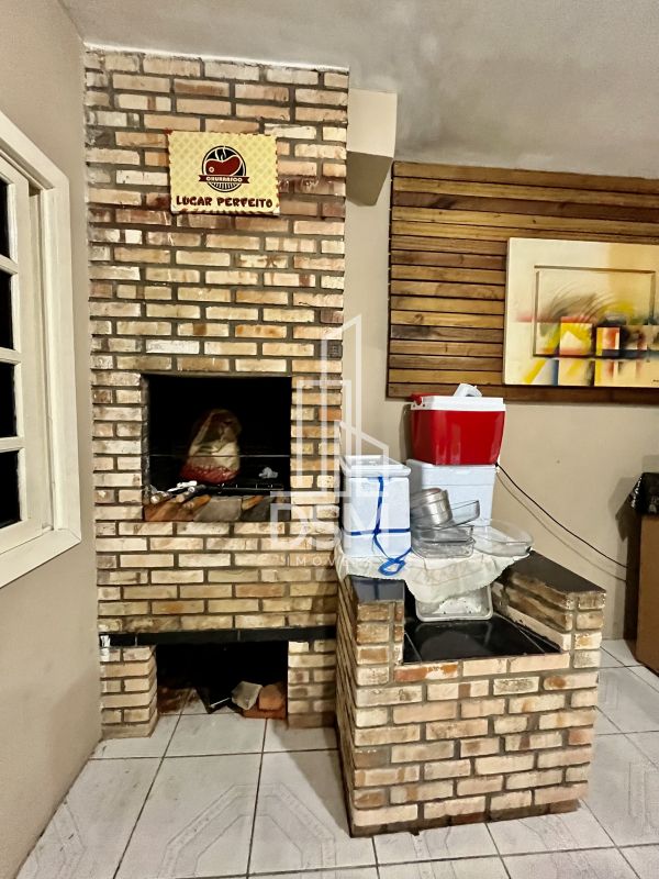 Casa 4 quartos sendo 1 suíte a venda bairro Nova Brasília.