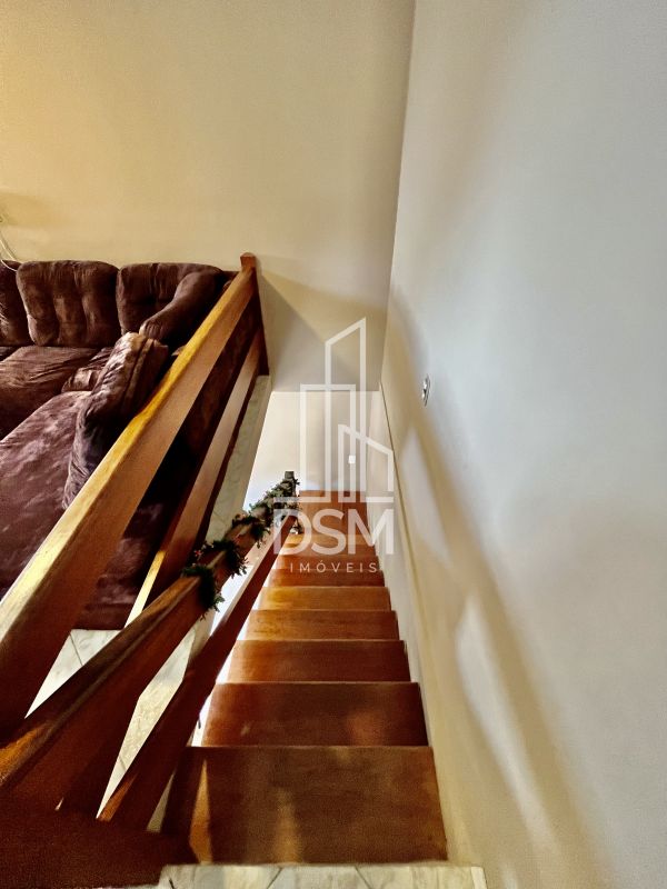 Casa 4 quartos sendo 1 suíte a venda bairro Nova Brasília.