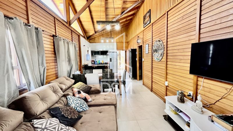 Casa rústica 1 suíte + 2 quartos a venda bairro São Pedro - Guabiruba