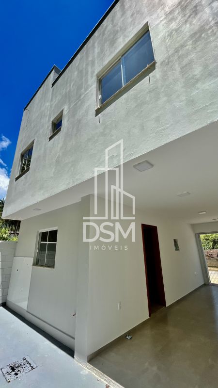 Casa geminada 3 quartos a venda bairro Tomas coelho