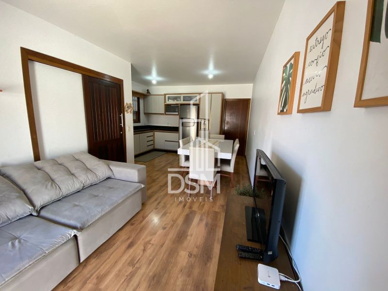 Casa semi-mobiliada 2 quartos com piscina e passagem lateral a venda bairro Dom Joaquim.