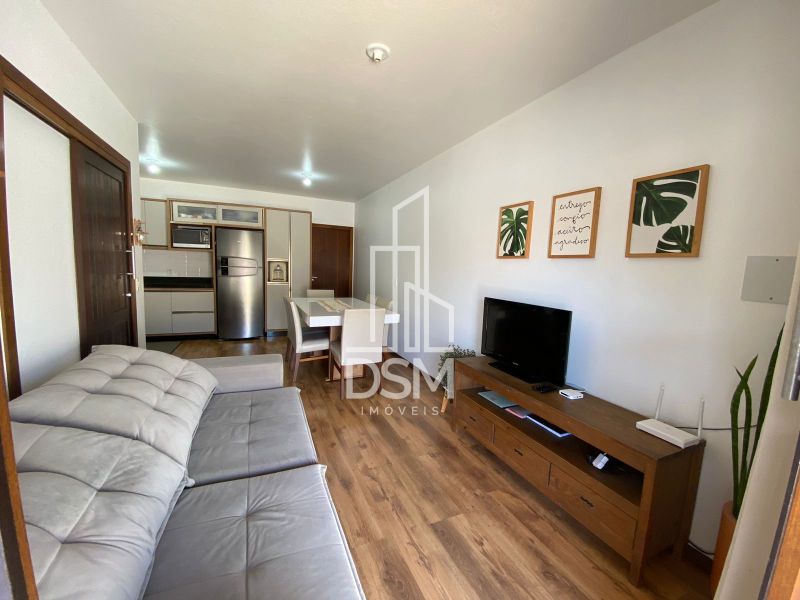 Casa semi-mobiliada 2 quartos com piscina e passagem lateral a venda bairro Dom Joaquim.