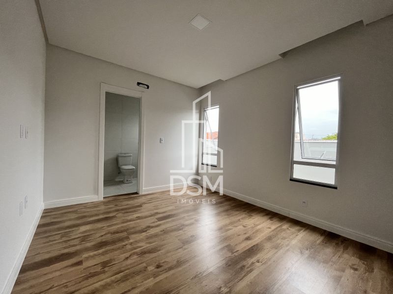 Casa 1 suite + 2 quartos de alto de padrão a venda no bairro Dom Joaquim