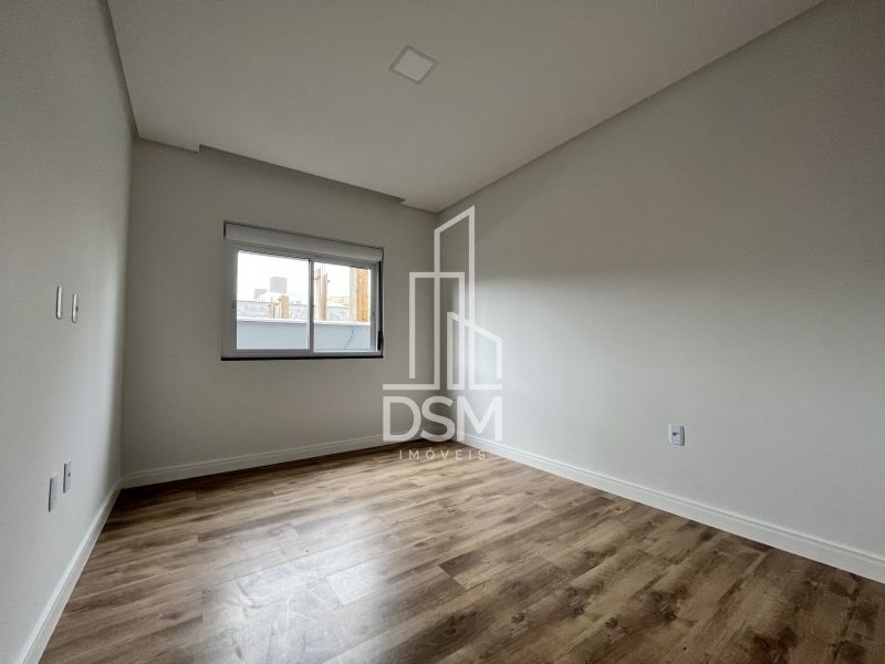 Casa 1 suite + 2 quartos de alto de padrão a venda no bairro Dom Joaquim