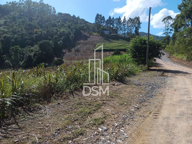 Terreno 2.700m² a venda Bairro Cedro Alto