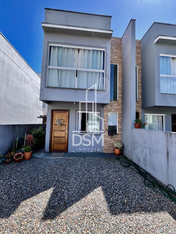 Casa 2 dormitórios a venda bairro Dom Joaquim