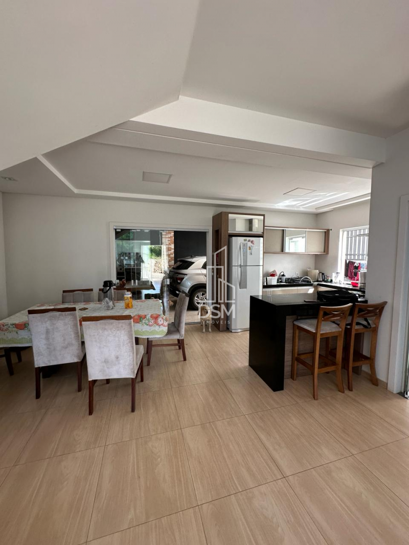 Casa Alto Padrão 04 Quartos 05 vagas de garagem Guabiruba sul