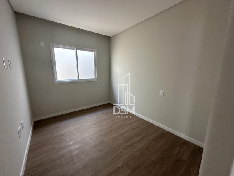 casa alto padrao 03 quartos sendo 01 suite