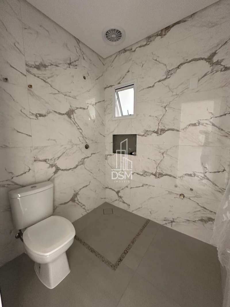 casa alto padrao 03 quartos sendo 01 suite