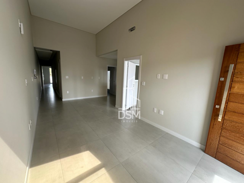 casa alto padrao 03 quartos sendo 01 suite