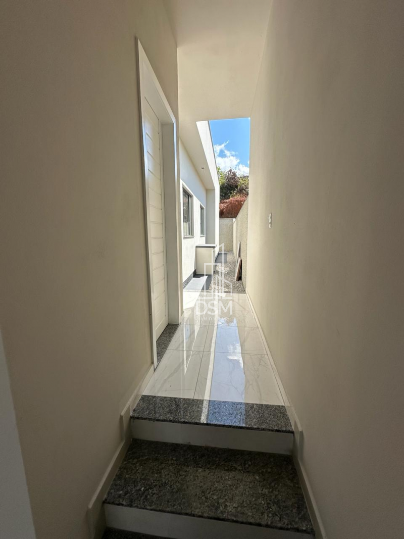 casa alto padrao 03 quartos sendo 01 suite