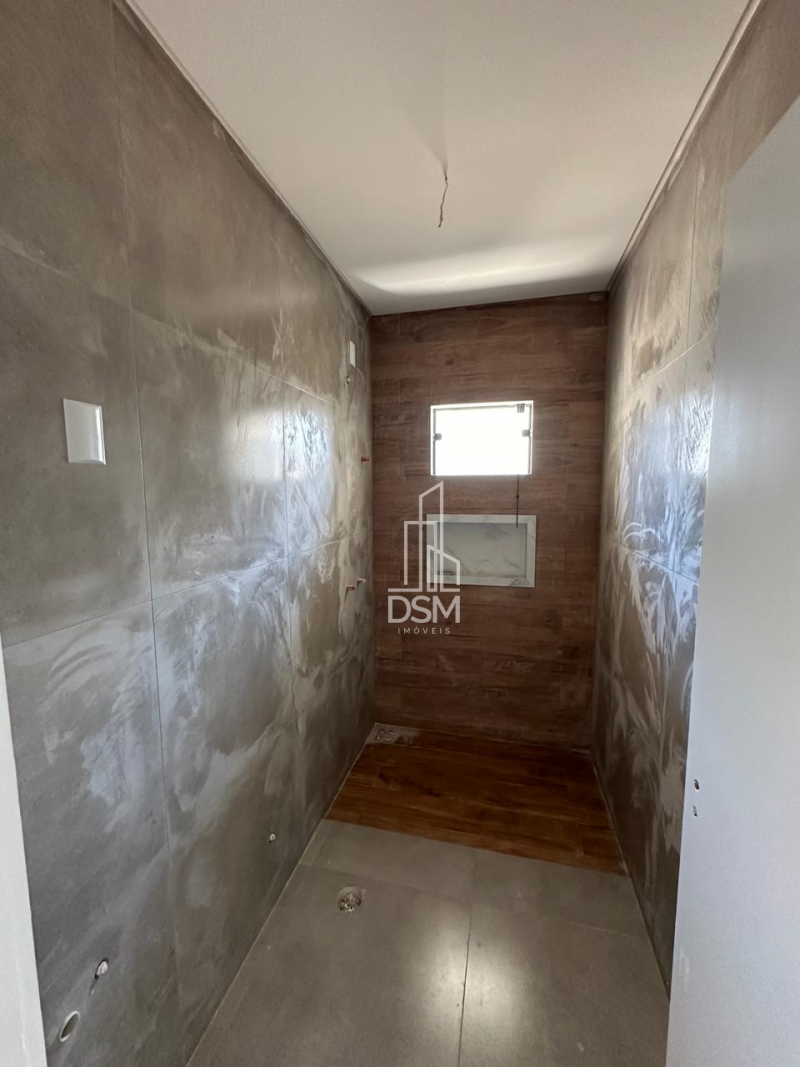 casa alto padrao 03 quartos sendo 01 suite