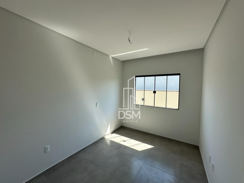 casa alto padrao 03 quartos sendo 01 suite