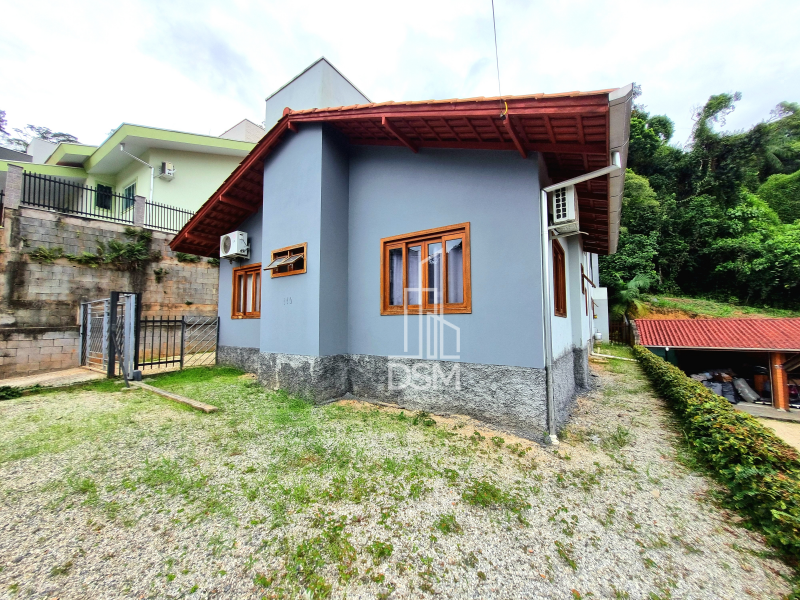 Casa de 4 quartos, 219m² no bairro São Pedro, em Brusque | Eu Corretor