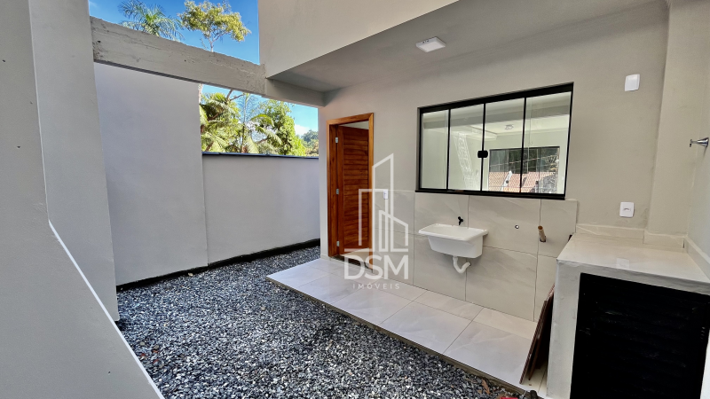 Casa 2 suítes a venda bairro Azambuja