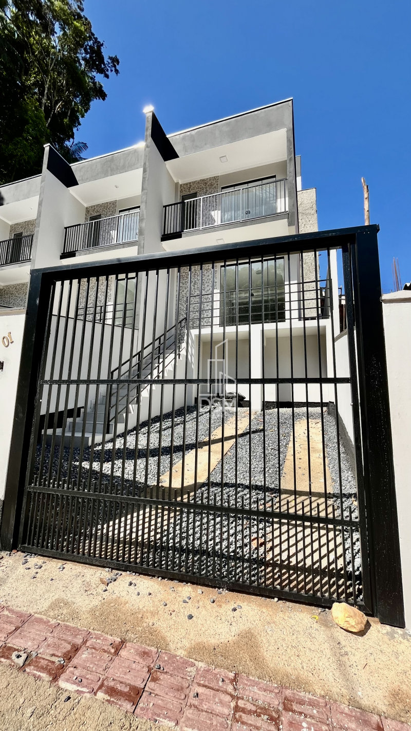 Sobrado de 2 quartos, 60m² no bairro Azambuja, em Brusque | Eu Corretor