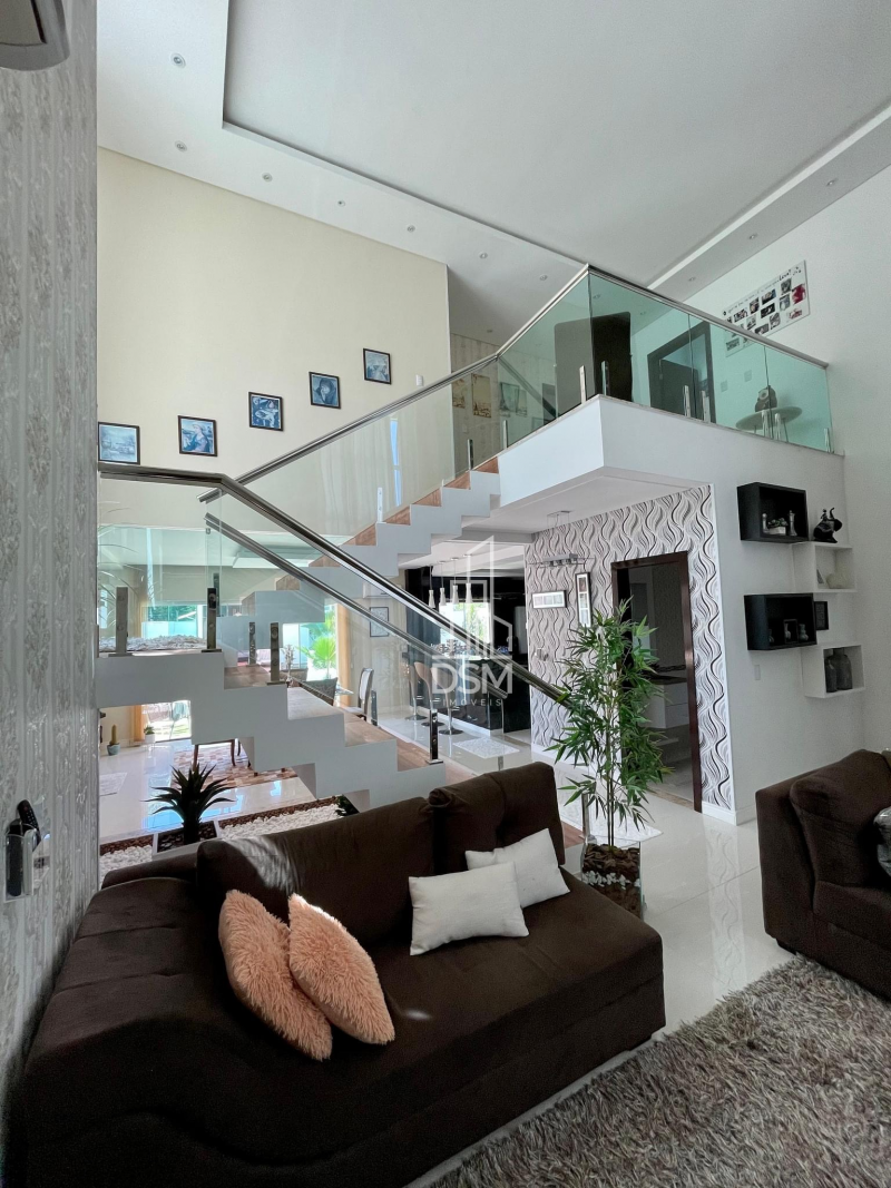 Casa Alto Padrão 2 suítes + 2 quartos  a 5 minutos do centro para venda