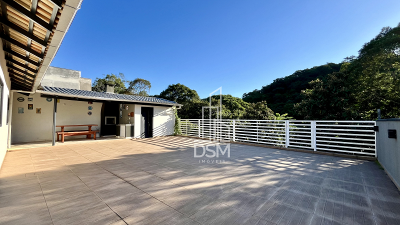 Casa 2 quartos, com área de festa para venda bairro Souza cruz