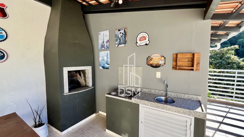 Casa 2 quartos, com área de festa para venda bairro Souza cruz