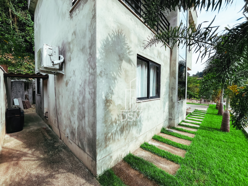 Casa com 3 quartos sendo 1 suíte para venda em Brusque.