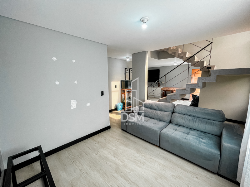 Casa com 3 quartos sendo 1 suíte para venda em Brusque.