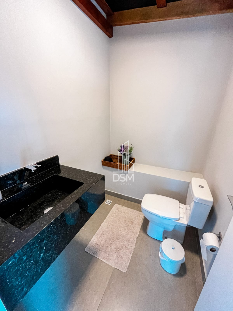 Casa 3 (três) quartos sendo 1 (uma) suíte e piscina bairro Rio Branco a venda