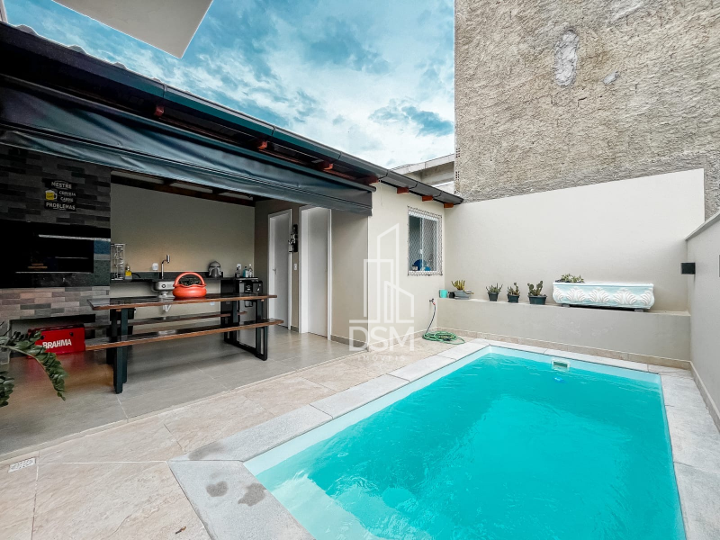 Casa 3 (três) quartos sendo 1 (uma) suíte e piscina bairro Rio Branco a venda