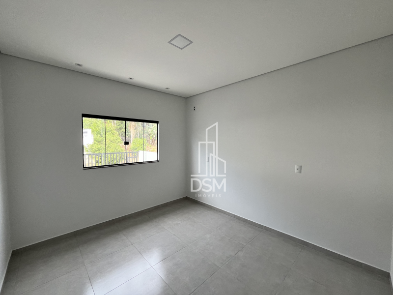 Casa 3 (três) quartos sendo 1 (uma) suíte no bairro Limoeiro a venda