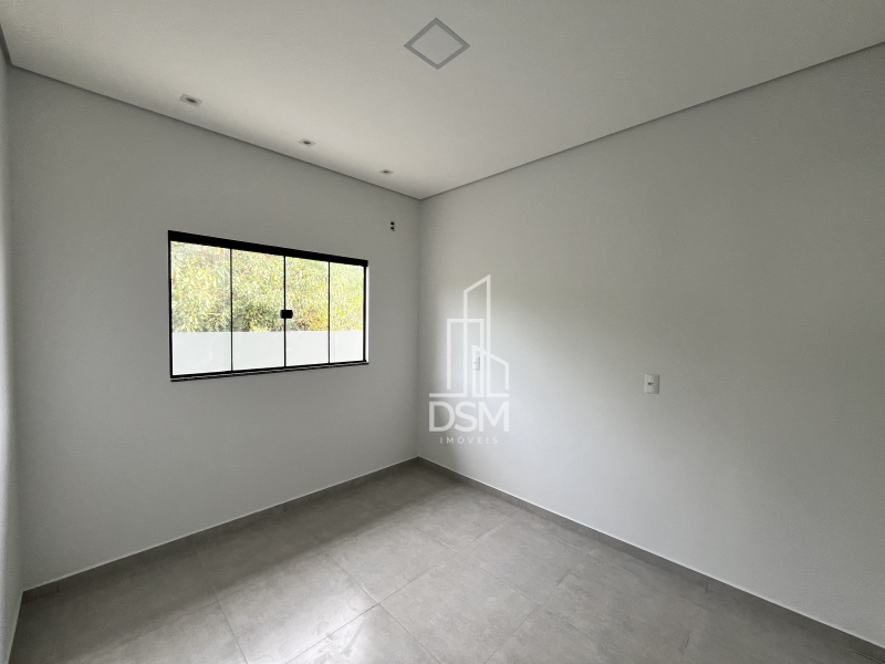 Casa 3 (três) quartos sendo 1 (uma) suíte no bairro Limoeiro a venda