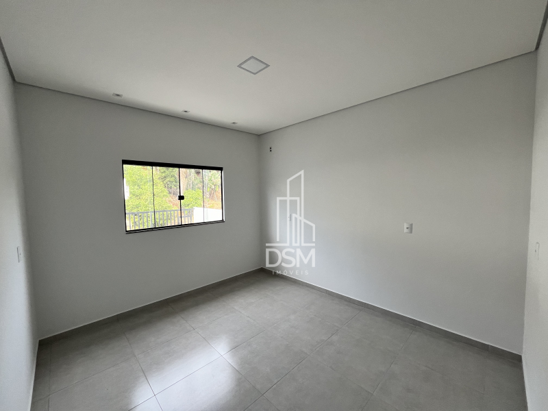 Casa 3 (três) quartos sendo 1 (uma) suíte no bairro Limoeiro a venda