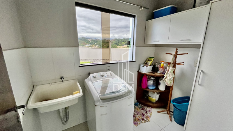 Casa de Alto Padrão Mobiliada 2 (dois) quartos sendo 1 (um) suíte com closet em Amplo Terreno