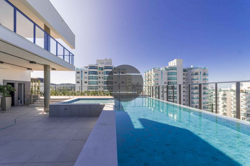 Lindo apartamento Garden na Praia Brava!