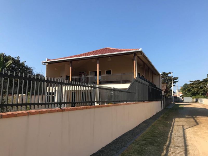 AMPLA CASA
