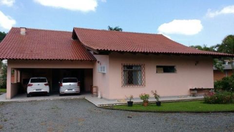 CASA DE ALTO PADRÃO.