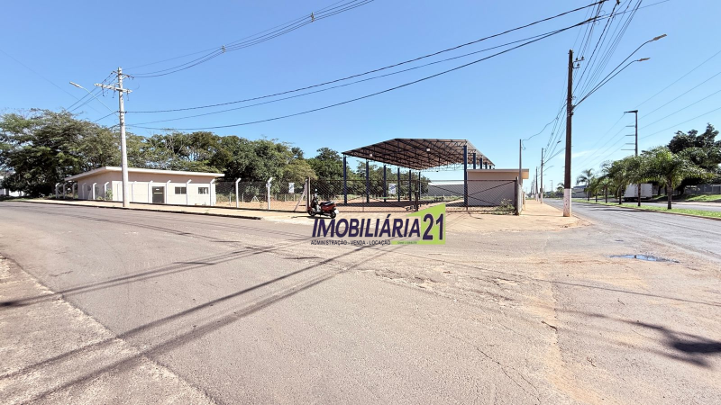 🏢 LOCAÇÃO – BARRACÃO COMERCIAL | 800m²