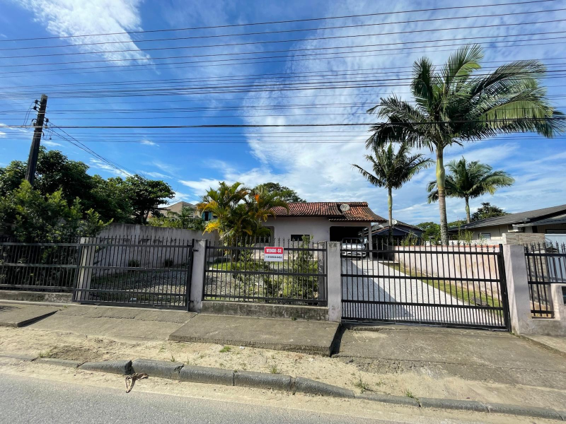 Ótima casa em região residencial