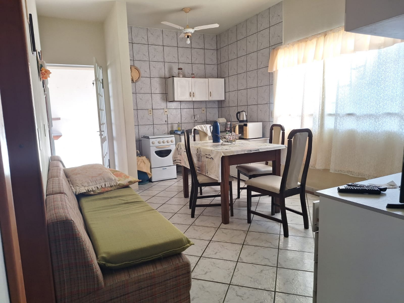 Casa Para Locação Anual no Bairro de Armação