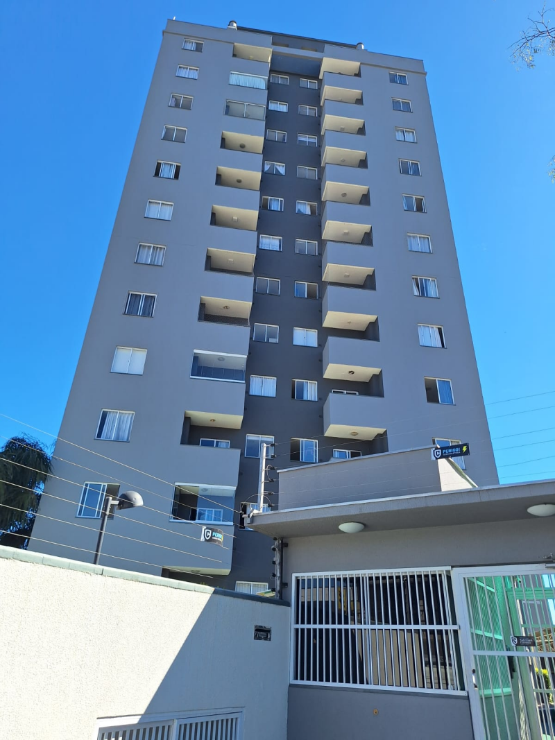 Apartamento Para Locação Anual no Centro de Penha.