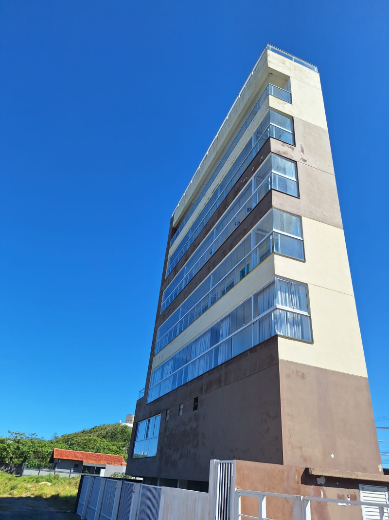 Apartamento Para Locação Anual no Centro de Penha.