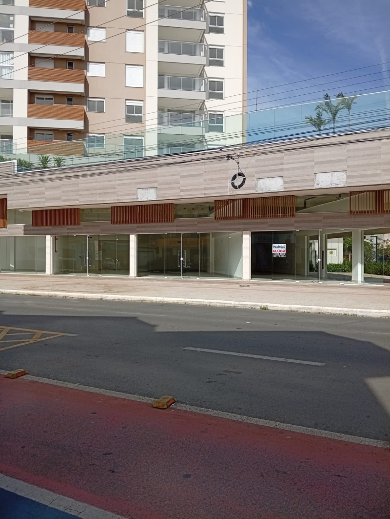 Sala Comercial Para Locação Anual no Centro de Penha