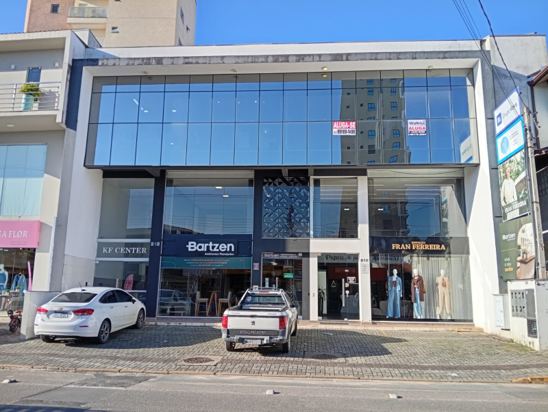 Sala Comercial na Cidade de Balneário Piçarras.