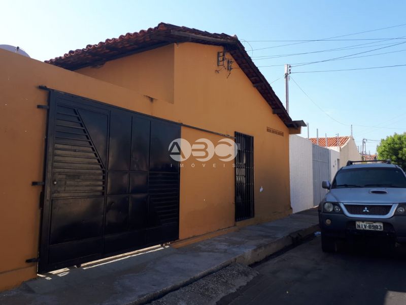 Casa no Dirceu I em terreno 10x30