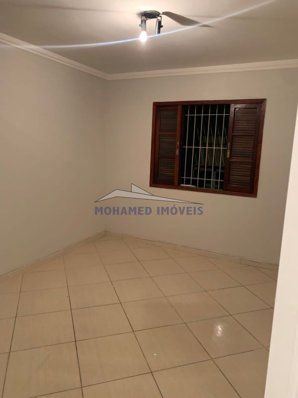 Casa terrea para locação no Jardim Rosa de França- SP