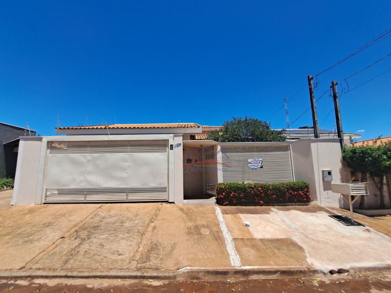 CASA 03 QUARTOS - JARDIM AMÉRICA