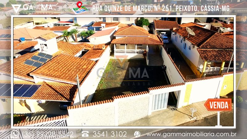 ÓTIMA CASA À VENDA NA RUA QUINZE DE MARÇO