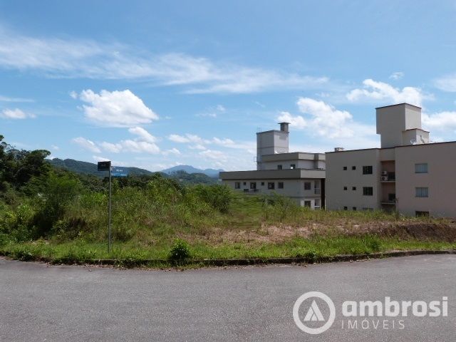 Amplo terreno ideal para Prédio - Aceita 75% em permuta